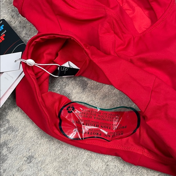 NWT Skin The Devon Cutout Swimsuit In Red One Piece Sz S - Picture 8 of 10